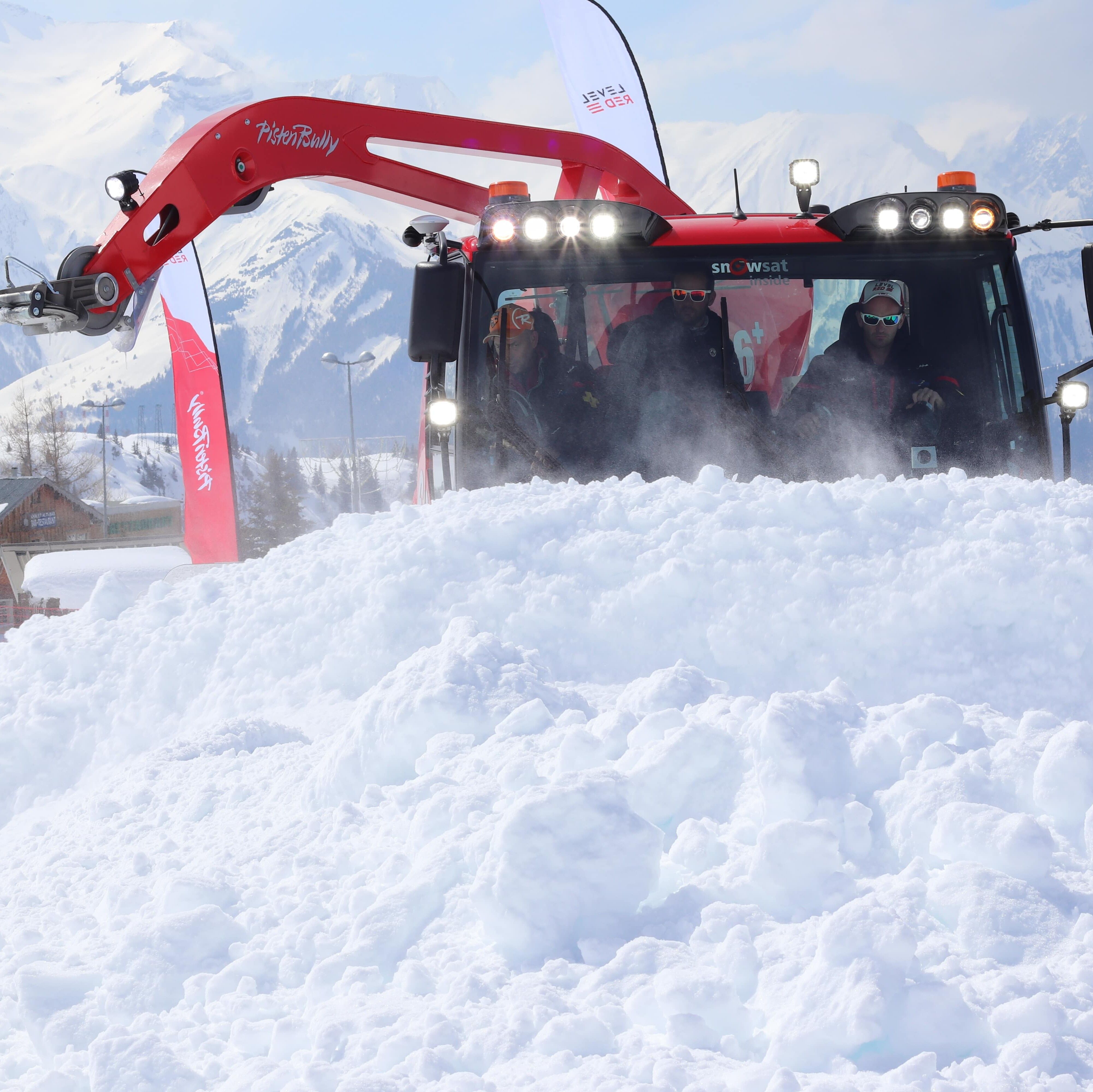 PRO ACADEMY's training courses for aspiring snow groomer drivers take place all over Europe